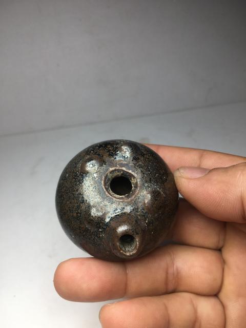 古玩陶瓷文房褐斑釉水滴拍賣,當前價格0元