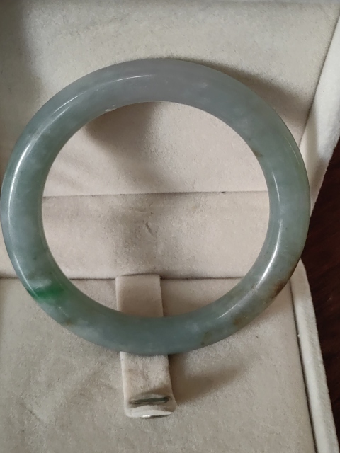 古玩雜項翡翠手鐲一只拍賣,當前價格9600元