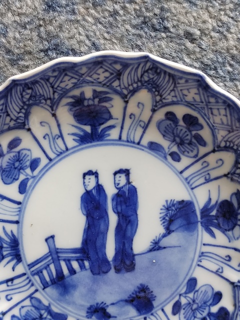 古玩陶瓷清康熙仕女花卉紋開窗青花盤拍賣,當前價格950元