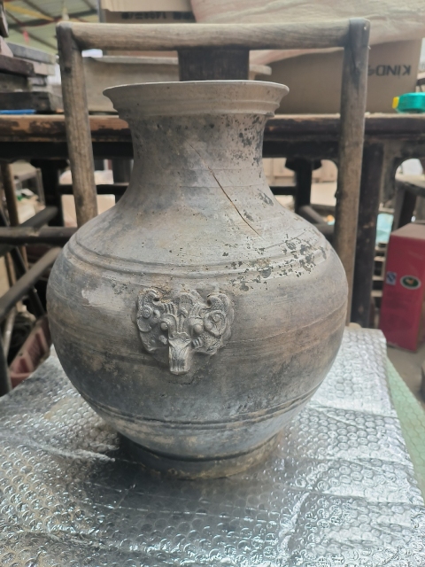 古玩陶瓷灰陶鋪首銜環漢壺拍賣,當前價格1800元