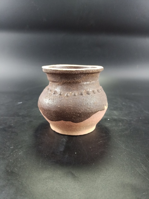 古玩陶瓷【宋元】醬釉鼓釘罐【收藏級】拍賣,當前價格0元