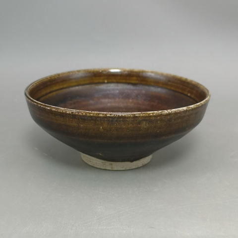 古玩陶瓷醬釉斂口小碗拍賣,當前價格1800元