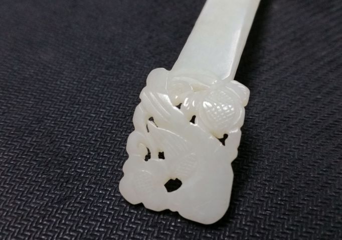 古玩玉器和田玉雕“喜上眉梢”發簪拍賣,當前價格958元
