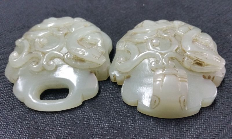 古玩玉器和田青白玉帶扣拍賣,當前價格1280元