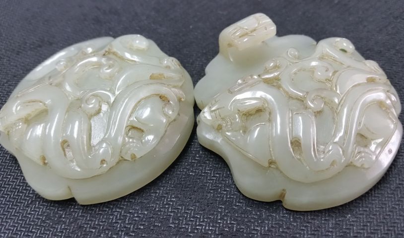 古玩玉器和田青白玉帶扣拍賣,當前價格1280元