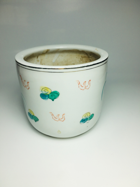 古玩陶瓷粉彩雙龍戲珠紋香爐拍賣,當前價格199元