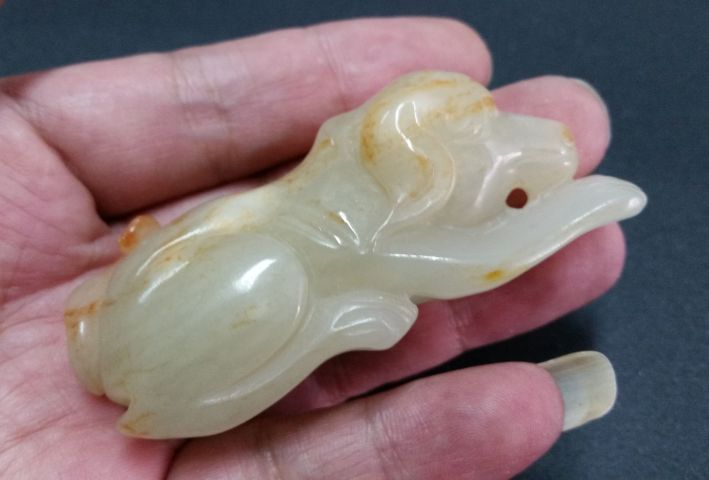 古玩玉器和田玉擺件白玉狗拍賣,當前價格880元