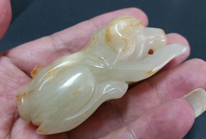 古玩玉器和田玉擺件白玉狗拍賣,當前價格880元