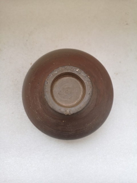 古玩陶瓷明清風(fēng)格的小罐拍賣,當(dāng)前價(jià)格680元