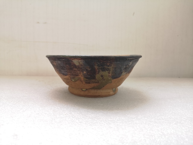古玩陶瓷唐代青釉餅足碗拍賣，當(dāng)前價格580元