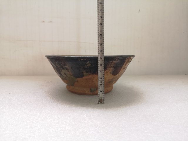 古玩陶瓷唐代青釉餅足碗拍賣，當(dāng)前價格580元