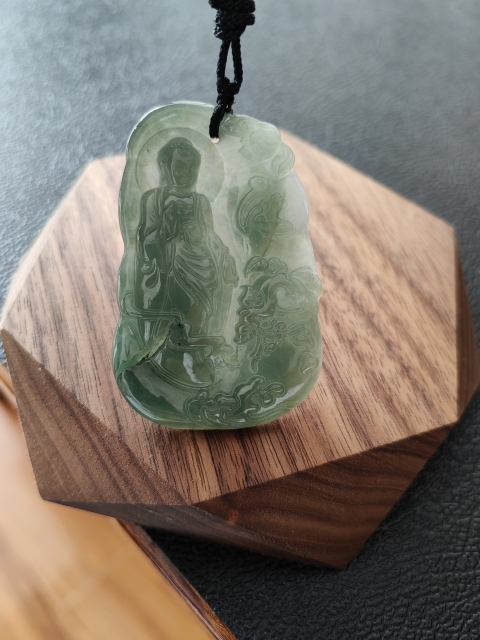 古玩玉器糯冰種翡翠佛牌399拍賣，當前價格399元