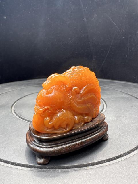 古玩雜項《瑞獣獻福》壽山田黃石擺件（特價）拍賣，當前價格5599元