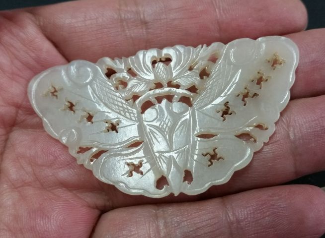古玩玉器和田玉蝴蝶玉佩拍賣,當(dāng)前價格880元