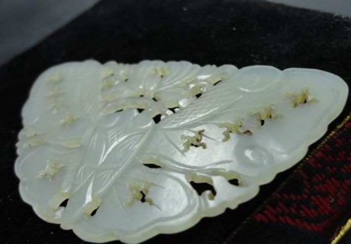 古玩玉器和田玉蝴蝶玉佩拍賣,當(dāng)前價格880元