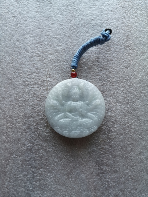 古玩玉器天然翡翠雕“千手觀音”牌拍賣,當前價格680元