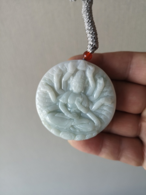 古玩玉器天然翡翠雙面雕“千手觀音”牌拍賣,當前價格680元