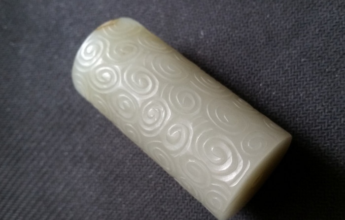 古玩玉器和田青白玉云紋勒子拍賣,當(dāng)前價(jià)格1080元