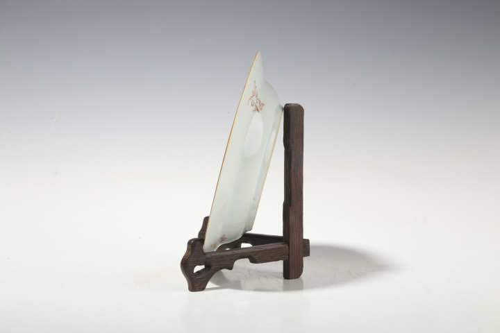 古玩陶瓷清雍正·粉彩花卉紋折沿盤拍賣，當前價格2999元