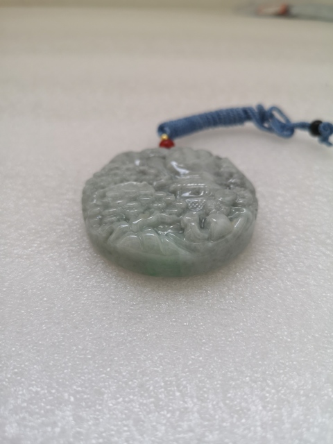 古玩玉器天然翡翠雕“山水”掛牌拍賣，當(dāng)前價格850元