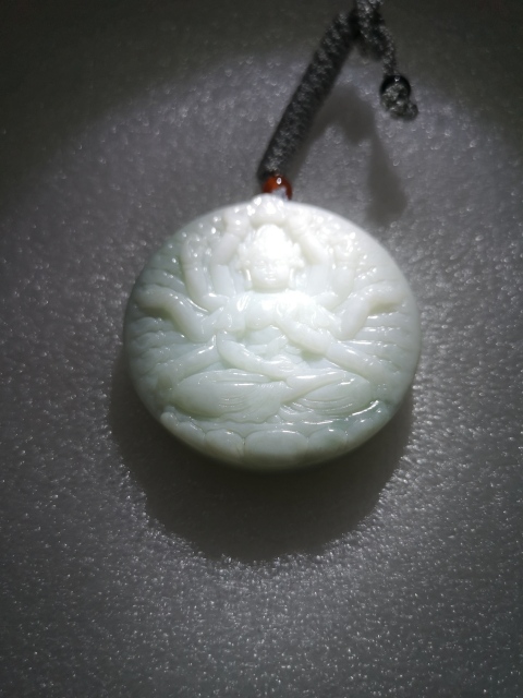 古玩玉器天然翡翠雙面雕“千手觀音”牌拍賣,當前價格680元
