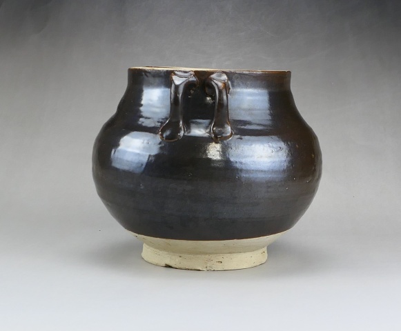 古玩陶瓷元代.耀州窯黑釉四系罐拍賣,當(dāng)前價(jià)格6300元