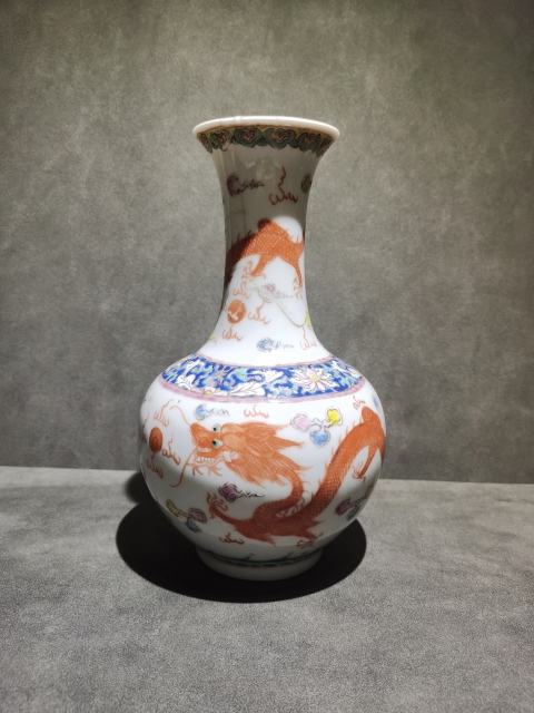 大清同治年製 粉彩龍紋皿 在銘 古美術 古美术 域鉴古玩】同治年制款龙纹粉彩赏瓶拍卖价格/图片/值多少钱