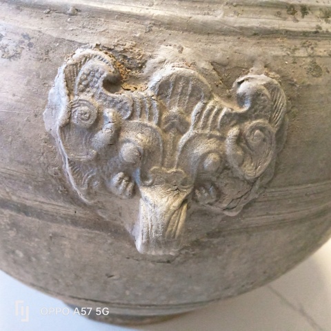 古玩陶瓷灰陶鋪首銜環漢壺拍賣,當前價格1800元