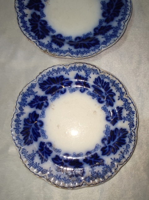 古玩陶瓷青花花卉紋花口盤拍賣，當(dāng)前價(jià)格518元