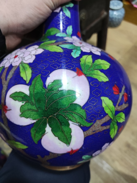古玩雜項創匯期景泰藍掐絲琺瑯天球瓶一對拍賣，當前價格1688元