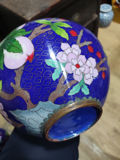 古玩雜項創匯期景泰藍掐絲琺瑯天球瓶一對拍賣，當前價格1688元