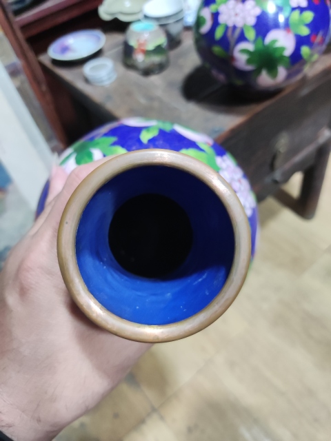 古玩雜項創匯期景泰藍掐絲琺瑯天球瓶一對拍賣，當前價格1688元