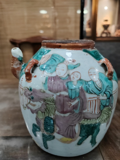 古玩陶瓷粉彩麒麟送子紋四系茶壺拍賣，當前價格680元