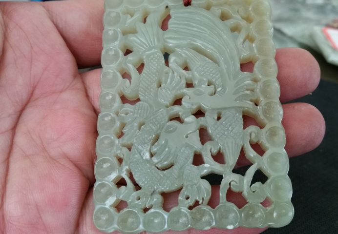 古玩玉器和田玉雕“連珠紋”龍鳳佩拍賣,當前價格680元