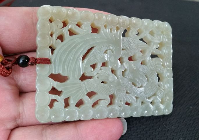 古玩玉器和田玉雕“連珠紋”龍鳳佩拍賣,當前價格680元