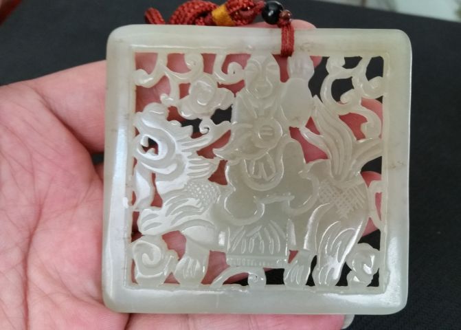 古玩玉器和田玉雕“麒麟送子”佩拍賣,當(dāng)前價格680元