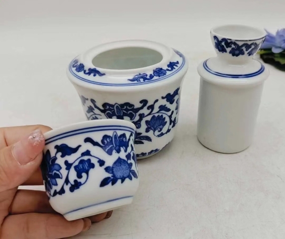 古玩陶瓷花卉紋青花酒溫拍賣，當前價格350元