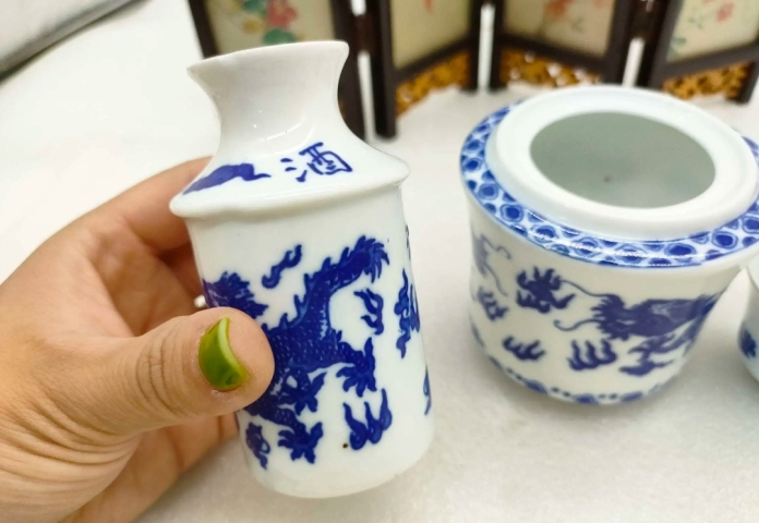 古玩陶瓷八十年代青花酒溫拍賣，當(dāng)前價格398元