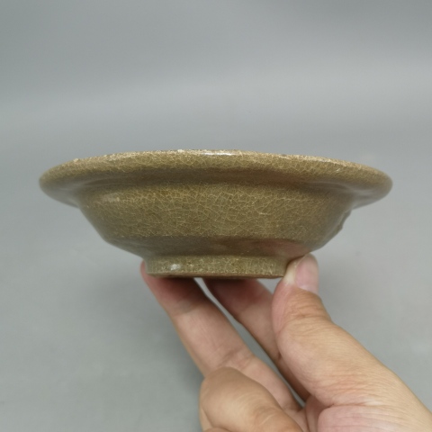 古玩陶瓷米黃釉盤拍賣,當前價格1200元