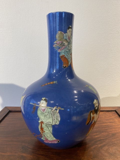 【美品】明代五彩八仙天球瓶 域鉴古玩】蓝料地粉彩八仙人物天球瓶鉴定结果_蓝料地粉彩八仙