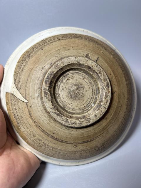 古玩陶瓷元代磁州窯白釉點彩梅花大盤（點彩梅花）拍賣，當前價格4750元
