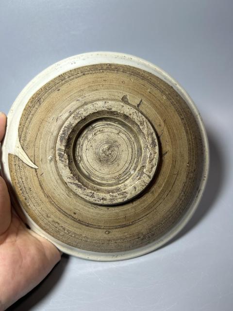 古玩陶瓷元代磁州窯白釉點彩梅花大盤（點彩梅花）拍賣，當前價格4750元