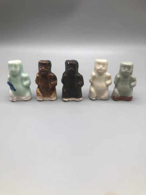 古玩陶瓷明代瓷童子一組拍賣,當前價格1500元