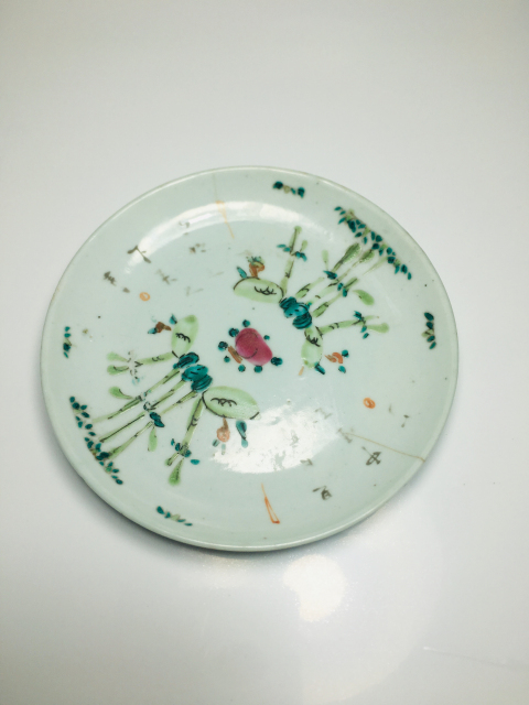 古玩陶瓷粉彩壽桃竹葉詩文盤拍賣,當前價格88元