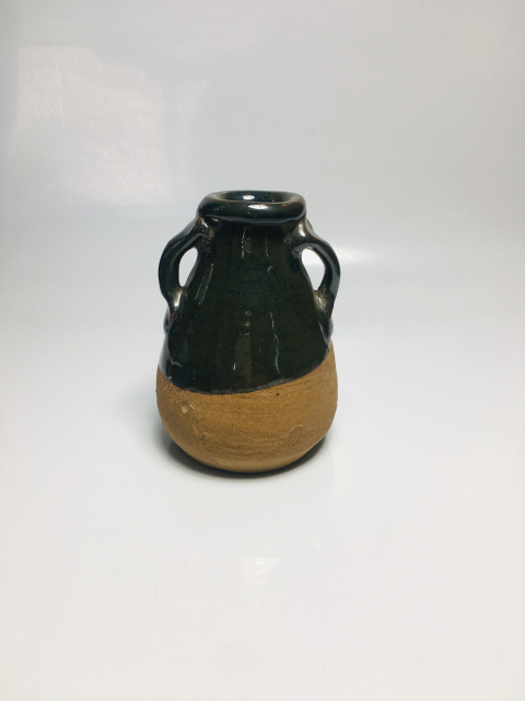 古玩陶瓷明代醬釉雙耳瓶拍賣,當(dāng)前價(jià)格0元