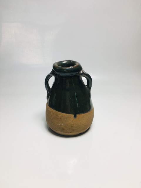 古玩陶瓷明代醬釉雙耳瓶拍賣,當(dāng)前價(jià)格0元