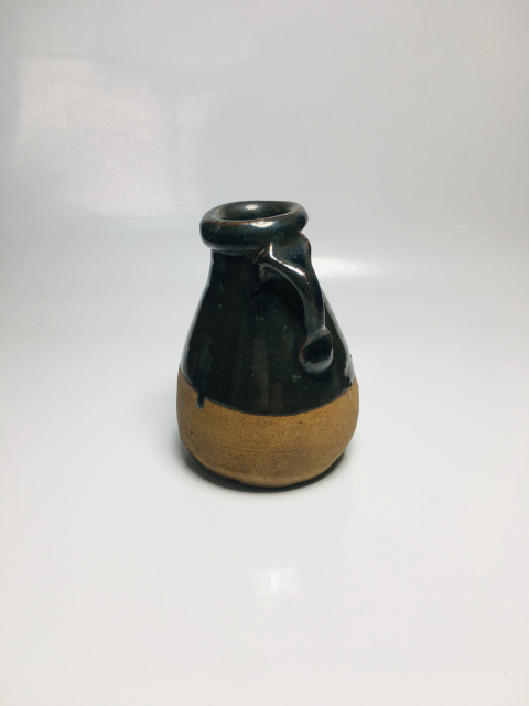 古玩陶瓷明代醬釉雙耳瓶拍賣,當(dāng)前價(jià)格0元