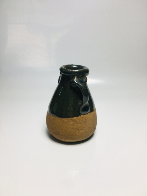 古玩陶瓷明代醬釉雙耳瓶拍賣,當(dāng)前價(jià)格0元