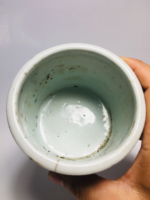 古玩陶瓷（清中晚期）青花纏枝花卉紋香爐拍賣，當前價格0元