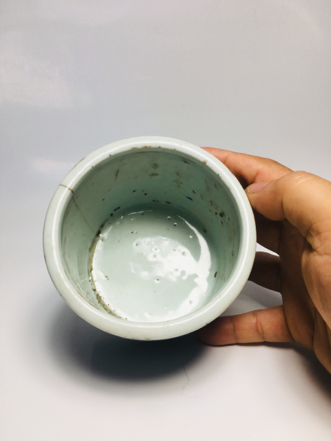 古玩陶瓷（清中晚期）青花纏枝花卉紋香爐拍賣，當前價格0元